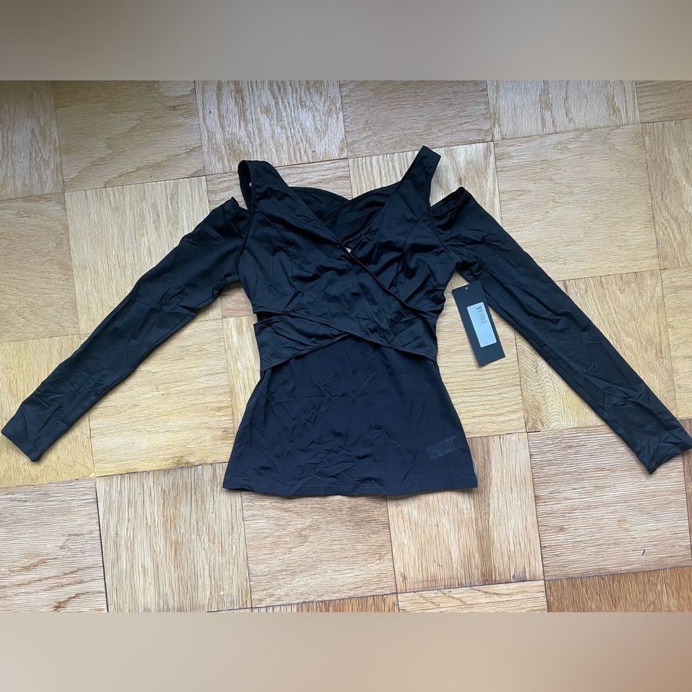 NWT Michi Black V-Neck Long Sleeve Fitted Top w/ Cutouts, Size XS